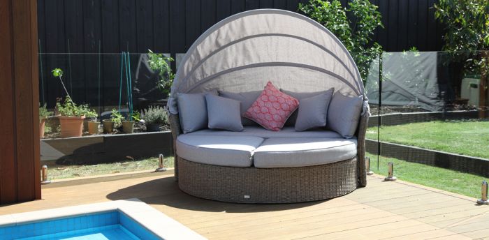 Luna Canopy Daybed in Stone